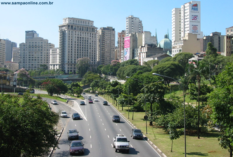 Avenida Vinte e Trs de Maio, altura do Viaduto dona Paulina