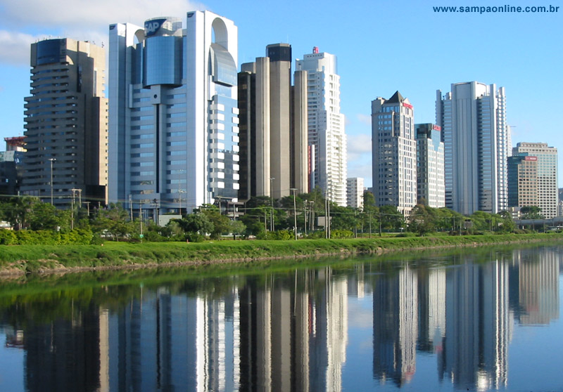 Marginal Pinheiros, no bairro do Brooklin