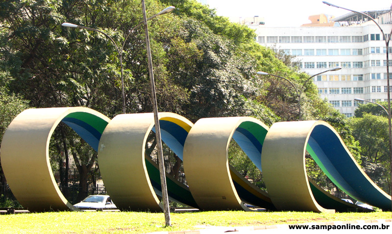 Monumento aos 80 anos da imigrao japonesa