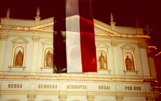 A festa da Igreja de Nossa Senhora Achiropita, no bairro do Bixiga (SP), � uma das coisas legais do m�s de agosto